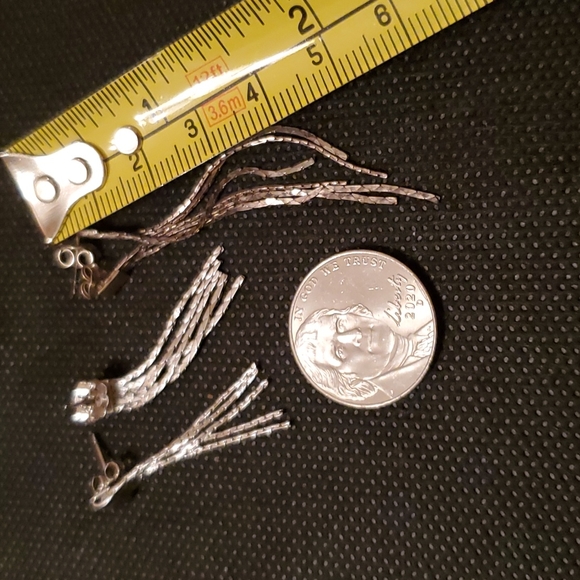 2 PAIR OF VINTAGE SILVER CHAIN FASHION EARRINGS - Picture 4 of 5
